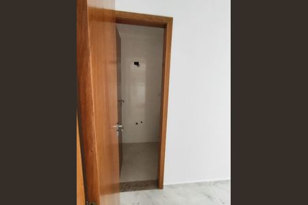 2_photo/94ce1fa0d7.ec4a2fd26ecb7315-ATLAS-01784944-785f-4f64-ab96-c02273d4e189.jpg de apartamento à venda com 2 quartos, 76m² em Guilhermina, Praia Grande