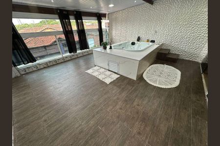 12_photo/94ce1fa135.c696d6dfecea6f1c-ATLAS-a1cc0c89-3d39-4d97-a689-d510ada69b31.jpg de casa à venda com 4 quartos, 246m² em Nova Mirim, Praia Grande