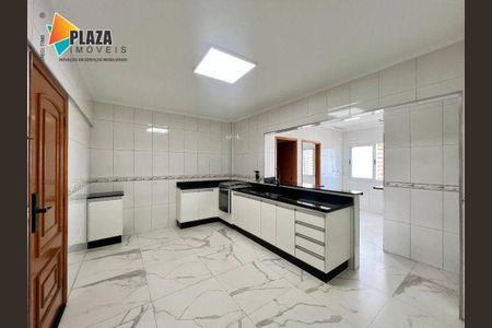 2_photo/94ce1fa227.ca349997b5a63e47-ATLAS-08c95f2d-28a2-4288-b939-65efd6e4ba67.jpg de apartamento à venda com 3 quartos, 173m² em Guilhermina, Praia Grande