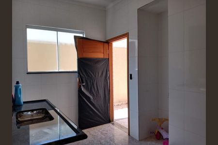 2_photo/94ce1fa621.b8a9f91cb517b5ed-ATLAS-e7be3bbf-a6aa-421b-a2d2-89bb3f4ffb85.jpg de casa à venda com 2 quartos, 76m² em Nova Mirim, Praia Grande