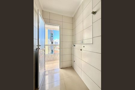 2_photo/94ce1fa80d.5c1f1305e8bc5dc5-ATLAS-e52e79ff-50b8-4761-80c2-7149526abff5.jpg de apartamento à venda com 1 quarto, 40m² em Nova Mirim, Praia Grande