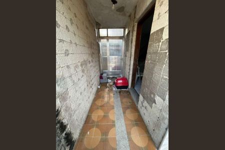 3_photo/94ce1fa85b.72b299ddc7bc3168-ATLAS-5bb7c8b2-8ffa-4b02-aaf4-a3256bf9e291.jpg de casa à venda com 2 quartos, 111m² em Nova Mirim, Praia Grande