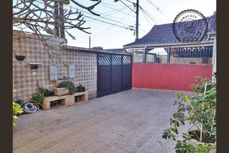 18_photo/94ce1fa869.f14d7a494a64fc38-ATLAS-bd3018a7-e520-4398-8c72-d6251974d40c.jpg de casa à venda com 5 quartos, 250m² em Nova Mirim, Praia Grande