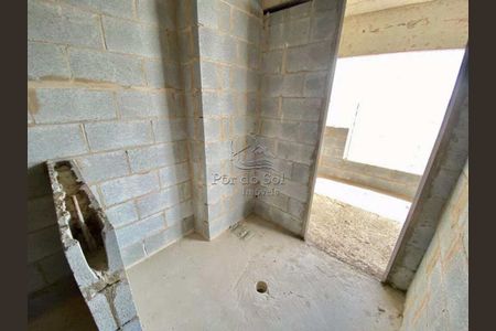 2_photo/94ce1fa8e3.053b4b3af470cd70-ATLAS-9764a1fe-cd18-4b6c-baaa-e89660f89936.jpg de apartamento à venda com 2 quartos, 74m² em Nova Mirim, Praia Grande