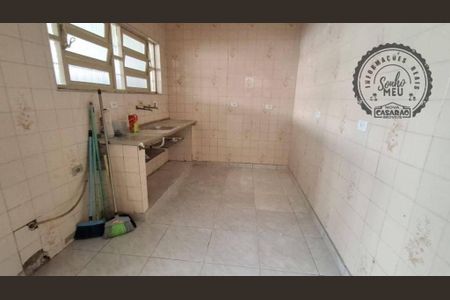 4_photo/94ce1fa979.9845a183adc4e21d-ATLAS-cbe29dd2-657b-43a7-9120-f7542ef73349.jpg de casa à venda com 2 quartos, 59m² em Nova Mirim, Praia Grande