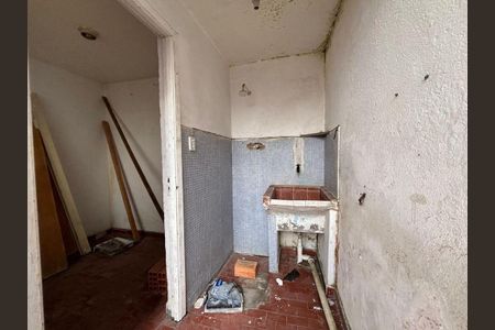 6_photo/94ce1faa4b.5955ad7459482dc1-ATLAS-cd2ba2b8-957a-45d8-ba5d-a31dc24a1468.jpg de casa à venda com 2 quartos, 80m² em Nova Mirim, Praia Grande