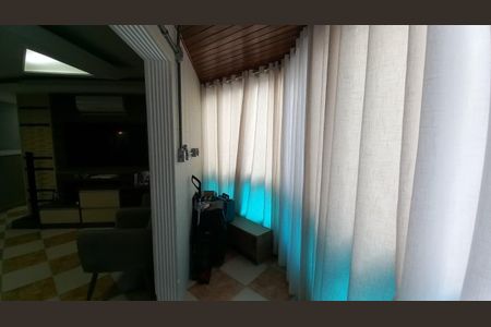 11_photo/94ce1fab2d.2e4e7274c372f026-ATLAS-1725d690-d0d7-4d08-8f6c-e014eff78630.jpg de apartamento para alugar com 5 quartos, 240m² em Cidade Ocian, Praia Grande