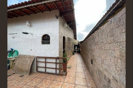 17_photo/94ce2029c3.a64aef6598c47c00-ATLAS-9a0f2d32-8608-4b0d-863d-88e7da46f9f0.jpg de casa à venda com 2 quartos, 80m² em Jardim Melvi, Praia Grande