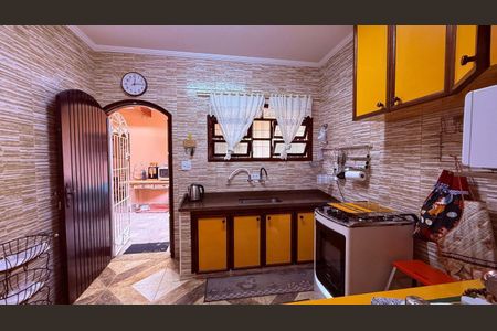 23_photo/94ce202a2b.66fcc92b62920e23-ATLAS-38b7f380-d6f4-4321-a2fa-13f4e87d85d0.jpg de casa à venda com 3 quartos, 138m² em Vila Caiçara, Praia Grande