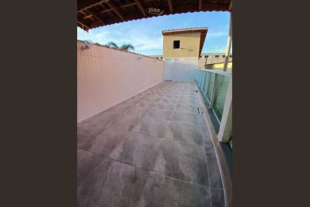 5_photo/94ce202aab.61bfc18f4f00076e-ATLAS-e496943e-2a26-46c0-a0f2-88c2e6aed246.jpg de casa à venda com 3 quartos, 120m² em Maracanã, Praia Grande