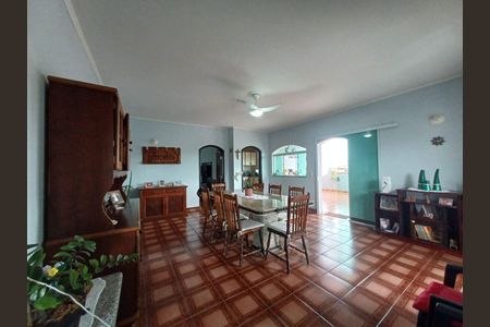 9_photo/94ce202abf.8ae1cb5ed2a1280b-ATLAS-db9a6ffe-64cc-41b4-b9c6-2560158fe661.jpg de casa para alugar com 3 quartos, 275m² em Vila Caiçara, Praia Grande