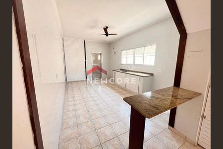 7_photo/94ce202d05.cd6ac7e963e68f71-ATLAS-17b846c4-d64e-4c78-b375-1b5f7ce919d9.jpg de casa à venda com 3 quartos, 120m² em Vila Caiçara, Praia Grande