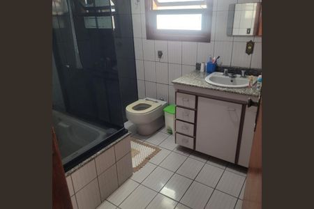 8_photo/94ce202d51.2b112f619e56b1f7-ATLAS-b211630a-ad7d-4d79-92ca-c2ebf1d218a9.jpg de casa à venda com 4 quartos, 276m² em Vila Caiçara, Praia Grande