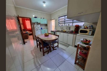 8_photo/94ce202d73.34a8c46059515e81-ATLAS-91726923-862a-4eec-a20e-dd4ff89c2727.jpg de casa à venda com 2 quartos, 139m² em Vila Caiçara, Praia Grande