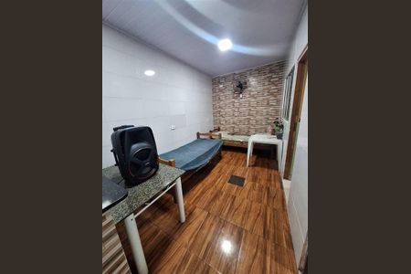 4_photo/94ce202d73.7ef7b870091e05c5-ATLAS-ec4f888a-8723-4e64-be2e-31b85c2ba154.jpg de casa à venda com 1 quarto, 98m² em Vila Caiçara, Praia Grande