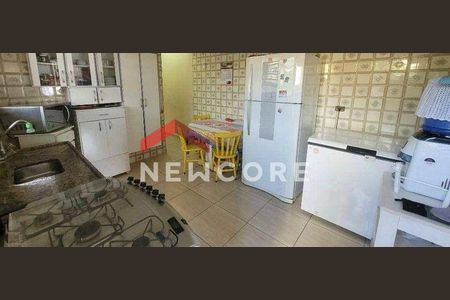 12_photo/94ce202e0f.123a33632886331f-ATLAS-6a76fe0f-317a-4698-8ec1-e55f3f98d087.jpg de casa à venda com 2 quartos, 129m² em Vila Caiçara, Praia Grande