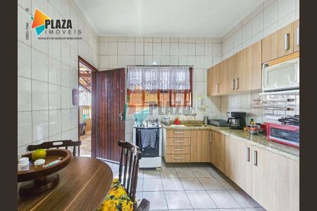 37_photo/94ce202e41.a35d824f3af3fba0-ATLAS-9d8b4525-0b87-441b-81e6-47bcdd4c3cc6.jpg de casa para alugar com 3 quartos, 140m² em Vila Caiçara, Praia Grande