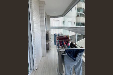 3_photo/94ce202e49.a824f5d462c04ebd-ATLAS-1a89596e-ce00-4195-8602-1f3a94de8f2d.jpg de apartamento à venda com 3 quartos, 135m² em Vila Caiçara, Praia Grande