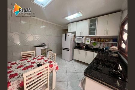 8_photo/94ce2031ad.d7fd54e2ccfa547a-ATLAS-6458e6fd-854e-459a-91fd-b84ebbd268a6.jpg de casa à venda com 3 quartos, 162m² em Vila Caiçara, Praia Grande