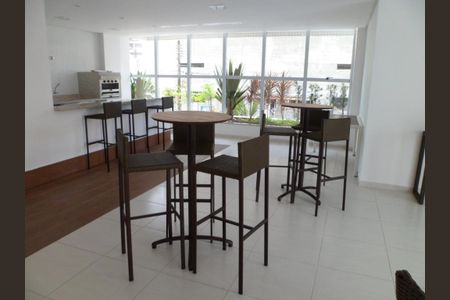 4_photo/94ce2031eb.73bf1117a55e171c-ATLAS-3032bd7a-4eb6-4467-93e8-cde50d850ca6.jpg de apartamento à venda com 2 quartos, 68m² em Vila Caiçara, Praia Grande