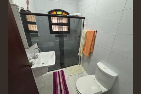 3_photo/94ce2031fb.732b7fd8aaa5f07d-ATLAS-1fe7ff8b-e4e6-49d4-8c50-89423f6c2a43.jpg de casa à venda com 3 quartos, 170m² em Vila Caiçara, Praia Grande