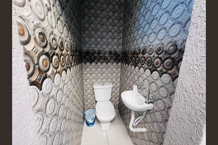 4_photo/94ce2032a5.56a84a75de1dbb87-ATLAS-d9db4bfa-4f1f-4dc7-b71b-b53ead0e7fb9.jpg de casa à venda com 2 quartos, 110m² em Vila Caiçara, Praia Grande