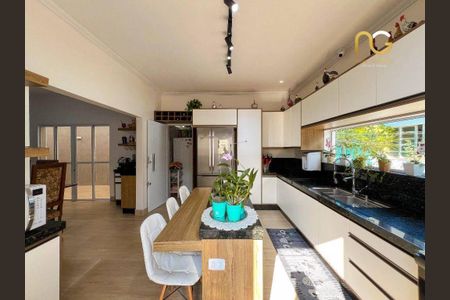 34_photo/94ce203339.c06c3c5dbfc3661b-ATLAS-e67c6a0c-fdaa-43a2-b235-1c0f55cae69e.jpg de casa à venda com 4 quartos, 254m² em Vila Caiçara, Praia Grande