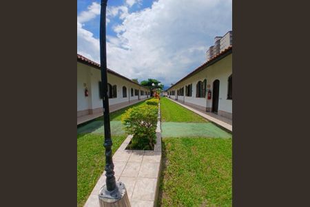 4_photo/94ce2035b5.3e3b146afabdaf42-ATLAS-d9b95031-44c7-4855-b1f2-2f2cee4cfa2f.jpg de casa à venda com 2 quartos, 84m² em Vila Caiçara, Praia Grande