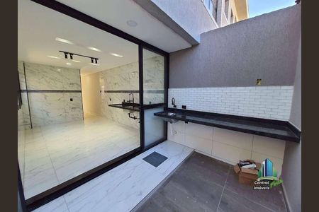 2_photo/94ce20360b.cec4d9404bc3fd82-ATLAS-d1f85cec-d084-4c14-94cd-e13f1f60b471.jpg de casa à venda com 2 quartos, 102m² em Vila Caiçara, Praia Grande