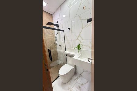 3_photo/94ce20366b.873c8b8e47666640-ATLAS-f1313383-e15c-4d4e-8b2f-6a17a245f4a7.jpg de casa à venda com 3 quartos, 80m² em Vilamar, Praia Grande