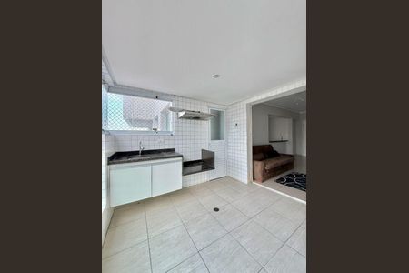 2_photo/94ce2036f9.da3e92feb0559e4d-ATLAS-49284daa-610e-4e08-8c1b-f3ce42c65a9c.jpg de apartamento à venda com 2 quartos, 74m² em Vila Caiçara, Praia Grande