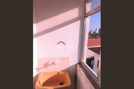 4_photo/94ce2037b3.93b8fa184532727f-ATLAS-c2a7602c-43d1-4e58-8d86-2653eabef3b9.jpg de casa de condomínio à venda com 2 quartos, 56m² em Vilamar, Praia Grande