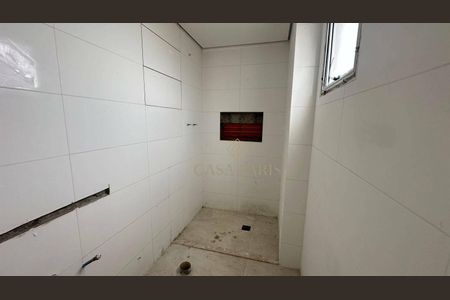 5_photo/94ce2037d5.e7f3d2d5f72645a1-ATLAS-44d0bca4-140a-4bde-9c88-7e07c80c0c43.jpg de apartamento à venda com 3 quartos, 117m² em Vilamar, Praia Grande