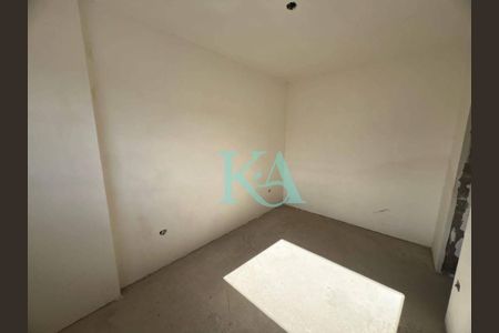 4_photo/94ce2037e9.a37a01bc807be93e-ATLAS-a7b5ed5a-3ce3-4e0b-a43b-4443b2b9db10.jpg de apartamento à venda com 2 quartos, 80m² em Vilamar, Praia Grande