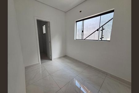 2_photo/94ce20499b.f57be48fad3c3dec-ATLAS-063b5f7b-1629-44ed-9486-d097a769fbb3.jpg de casa à venda com 3 quartos, 135m² em Vilamar, Praia Grande