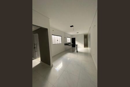 5_photo/94ce2049ef.f469cfda097b0aa9-ATLAS-25c84714-d16c-4830-bb70-60fb8829e70c.jpg de casa à venda com 3 quartos, 133m² em Vilamar, Praia Grande