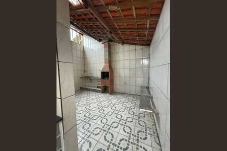 14_photo/94ce204a3f.131c711fc740dfc3-ATLAS-0763f3a8-d802-4cbf-bbf3-ccfe459fb142.jpg de casa à venda com 2 quartos, 82m² em Vilamar, Praia Grande