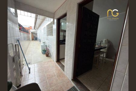 28_photo/94ce204bd7.14be72f851f11d21-ATLAS-d66a4f7c-4186-4d2b-b08c-4c606f65631c.jpg de casa à venda com 2 quartos, 101m² em Vila Caiçara, Praia Grande