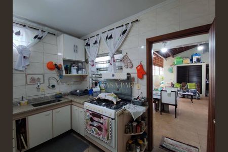 4_photo/94ce204c4f.f7fe6dbefd3a263e-ATLAS-15bc4c41-fbf6-4809-adb7-aa97e3cce3e2.jpg de casa à venda com 3 quartos, 148m² em Vilamar, Praia Grande