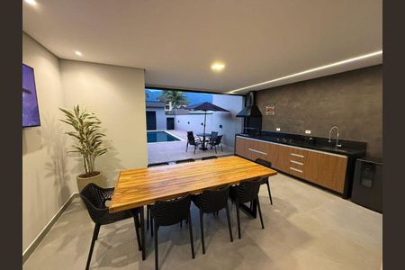 18_photo/94ce204f21.1c30879e3ee593f9-ATLAS-4e89b35c-841e-48a9-a3dd-45c6d13ef0ba.jpg de casa à venda com 3 quartos, 320m² em Vilamar, Praia Grande