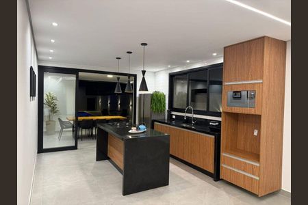 11_photo/94ce204f21.1c30879e3ee593f9-ATLAS-5145bc69-e2f6-4abb-8c06-4b2523bf4d62.jpg de casa à venda com 3 quartos, 320m² em Vilamar, Praia Grande