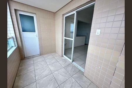 2_photo/94ce204f59.32e7cacd69592097-ATLAS-bd83f130-8123-4174-910f-ffba3d01ade2.jpg de apartamento à venda com 2 quartos, 76m² em Jardim Imperador, Praia Grande
