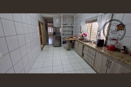 4_photo/94ce204f69.54b8780a509023fd-ATLAS-18fdea8a-01b0-4b33-a3cd-56a4aea028cc.jpg de casa à venda com 2 quartos, 124m² em Jardim Imperador, Praia Grande