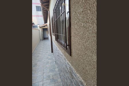 4_photo/94ce204f8d.a092227452ef5b5b-ATLAS-de6286ea-7cd9-4407-b224-45c5fd9c3f13.jpg de casa à venda com 2 quartos, 71m² em Jardim Imperador, Praia Grande