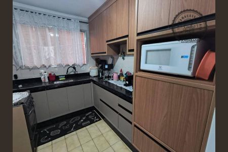 6_photo/94ce2050a7.b113e72c2b5e376b-ATLAS-1cedc9c3-5f9b-4d8a-a979-e8b8fbf3e4a3.jpg de casa à venda com 2 quartos, 69m² em Jardim Imperador, Praia Grande