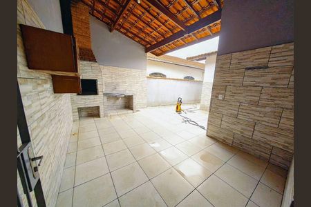 19_photo/94ce2050c5.4e221277b30b404d-ATLAS-f4d0f9dd-9201-4276-ad8c-3244bc4fd89d.jpg de casa à venda com 3 quartos, 140m² em Jardim Imperador, Praia Grande