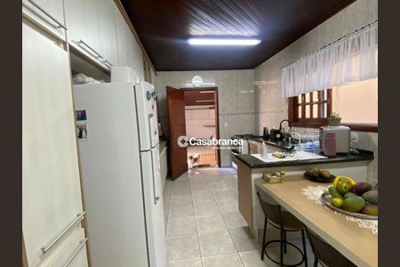 4_photo/94ce2051cf.d505c9d9834fda44-ATLAS-ba61d841-12a6-403c-9dc5-80e75cf2f8cb.jpg de casa à venda com 6 quartos, 457m² em Jardim Imperador, Praia Grande