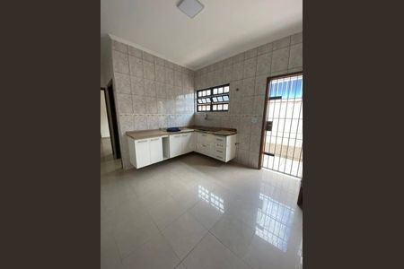 2_photo/94ce205225.2fc54a3393eb30ba-ATLAS-868b1267-1bcb-44f6-a0f0-80a6b2fd3973.jpg de casa à venda com 2 quartos, 107m² em Jardim Imperador, Praia Grande