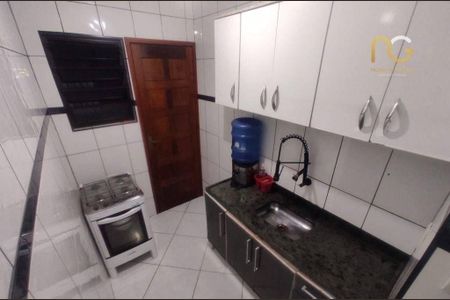 2_photo/94ce2056f3.c74d3e0c457d7f23-ATLAS-1c1e45cd-7b02-4e43-8cf7-d09eacf3ec2b.jpg de casa à venda com 1 quarto, 52m² em Jardim Imperador, Praia Grande