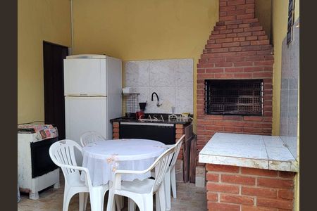 8_photo/94ce20573b.8ae1cb5ed2a1280b-ATLAS-ae11cce2-b9e9-4d65-bc8a-47f21c4bc17f.jpg de casa à venda com 2 quartos, 133m² em Jardim Imperador, Praia Grande